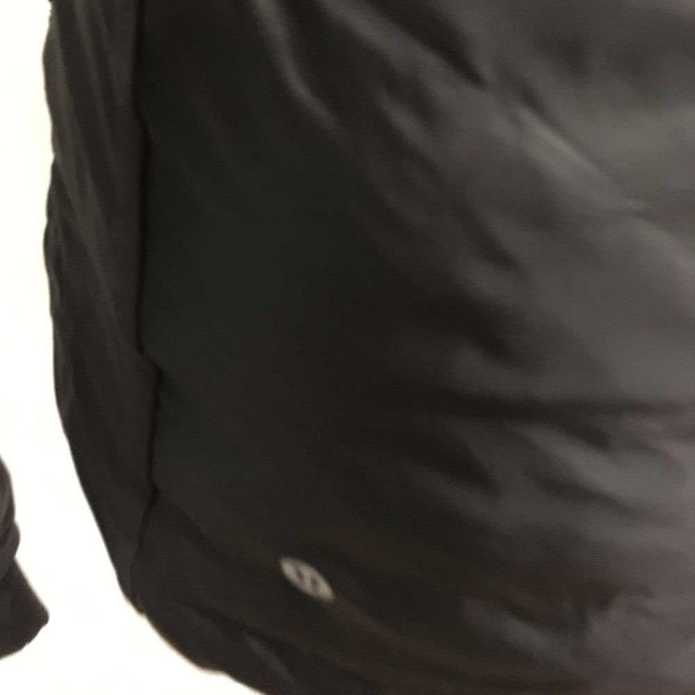 LULULEMON Down for a run black pullover puffer pouch pockets top jacket 4 - Picture 10 of 12